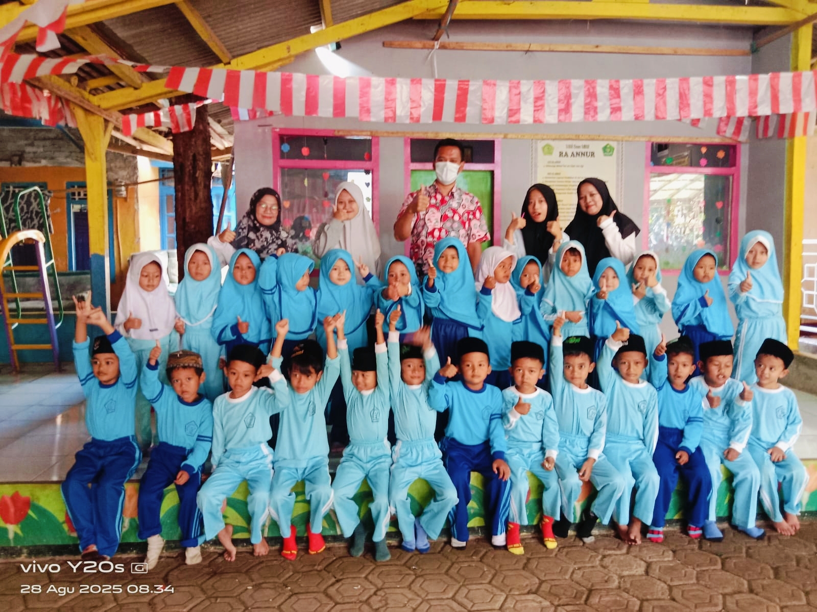 PEMBERIAN OBAT CACING 